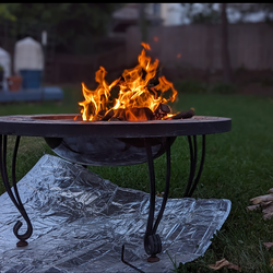 Outdoor fire pit
