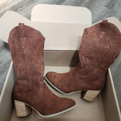 Womens  Brown Suede  Boots Size 8.5