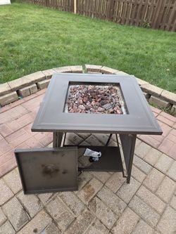 Gas Fire Pit Table With Lid And Lava Rocks "Used"