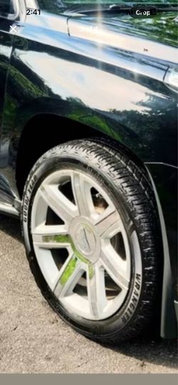 Escalade wheels and tires