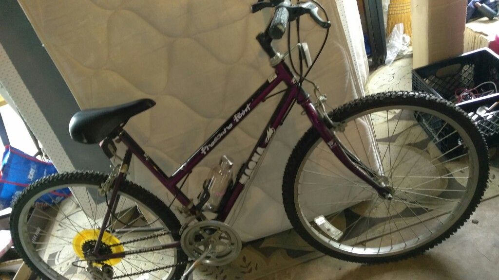 Womens Purple Magna 15 Speed Pressure Point Bike for Sale in Fort