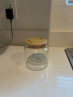 Glass container