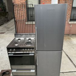 24 Wide Stove 24 Wide Fridge 