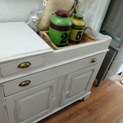 CUTE BUFFET AT PICKY PINCHERS  801 TURNER ST CLEARWATER OPEN NOON TO 6 FREE DELIVERY