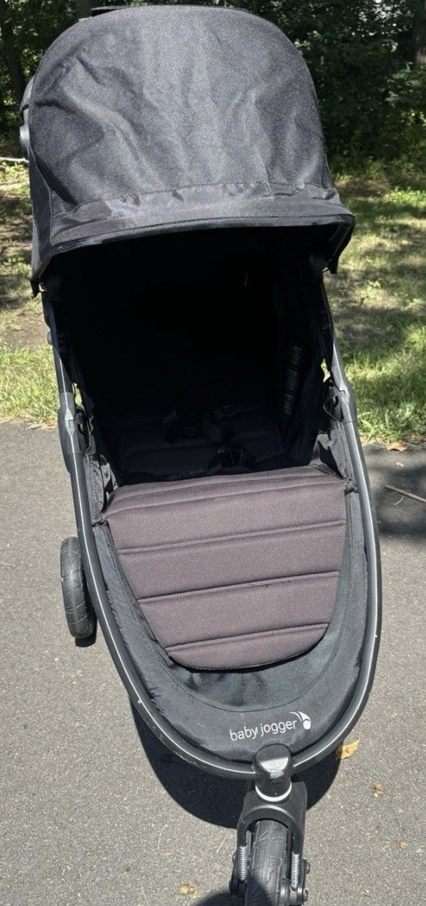 Baby Jogger City Mini GT2 All-Terrain Stroller, Black