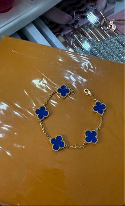 Women’s bracelet