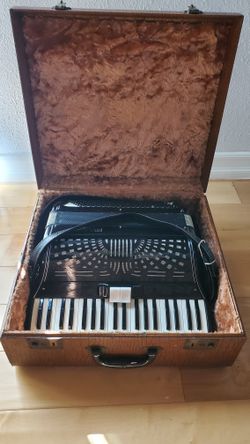 Accordion ENRICO ROSELLI, made in Italy