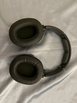 Skull candy blue tooth headphones