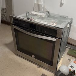 Whirlpool 30” Single Wall Oven – Convection – Stainless Steel