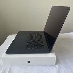 Apple MacBook Air 15” 2024 M3 Midnight 