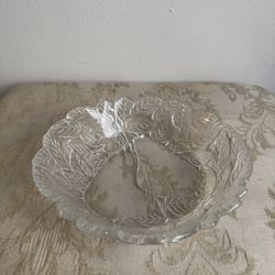 Vintage Indiana Glass Avocado Pattern Bowl with embossed Avocado and Leaves - Feel Free to Ask