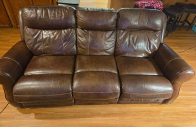 *GREAT DEAL* Power Reclining Sofa