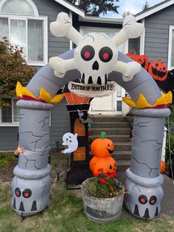 Large Halloween Inflatable Skull Archway