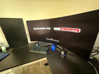 LG ultra gear OLED monitor bundle with keyboards and extra mouse LG ultra gear OLED monitor bundle with keyboards and extra mouse