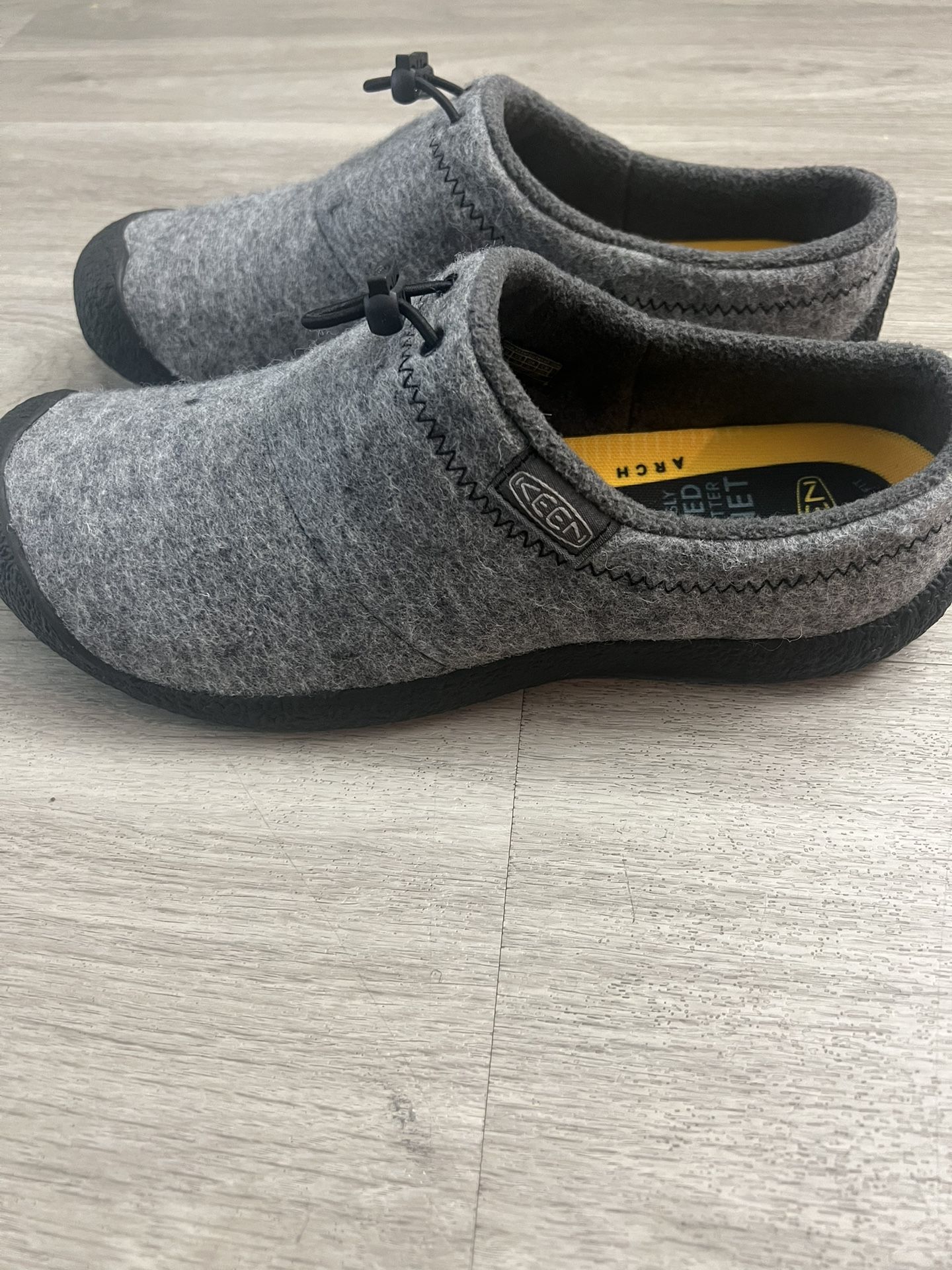 Men's keen Howser III Casual Slides - Grey Felt/Black