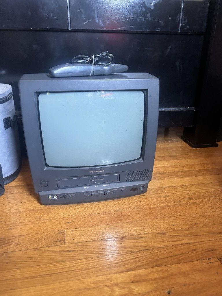 13" Panasonic CRTV VHS Combo