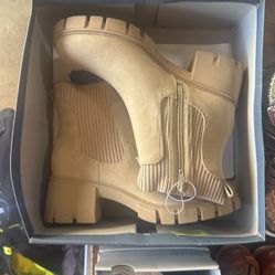 Women’s Boots 
