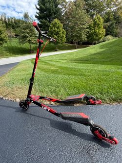 Yvolution Y Fliker Lift Drift Scooter – 3-Wheel Self-Propelling scooter