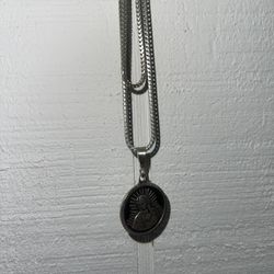 925 Italy Sterling Silver Diamond Cut Figaro Chains w/ Pendant