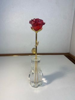 CRYSTAL RED BUD ROSE WITH CRYSTAL VASE