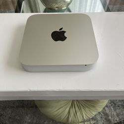 Apple Mac Mini A1347 Intel Core i5 250GB SSD 16GB RAM MacOS 12 Monterey  - $100
