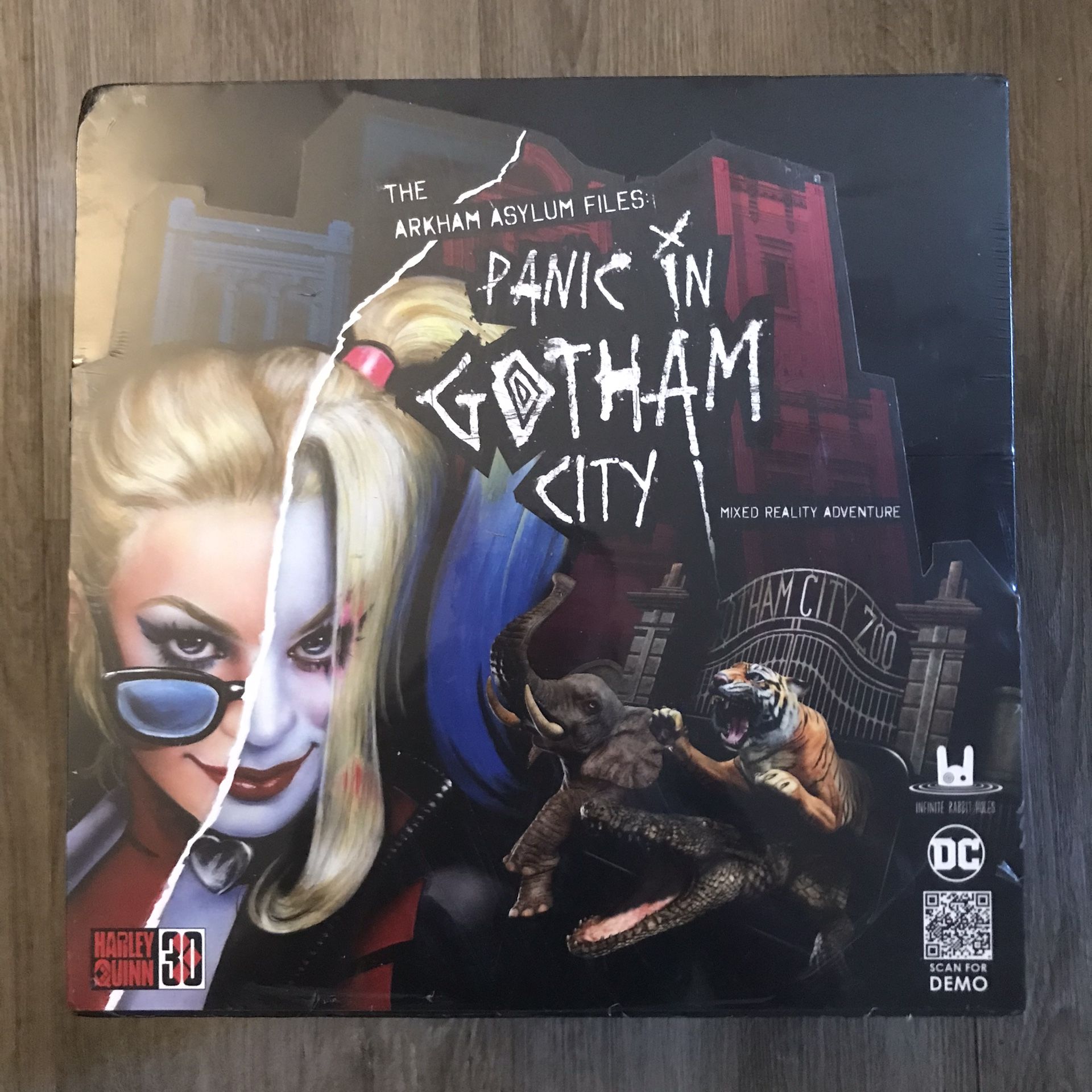 Arkham Asylum Files: Panic in Gotham City Augmented Reality Board Game Harley