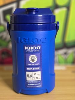 🧊 Igloo 64 oz Hydration Jug – Blue 🧊