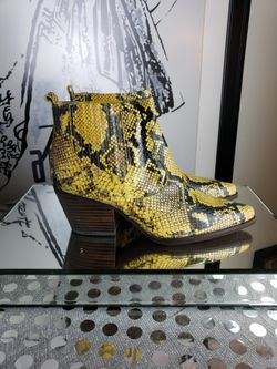 Sam edelman boots size 8