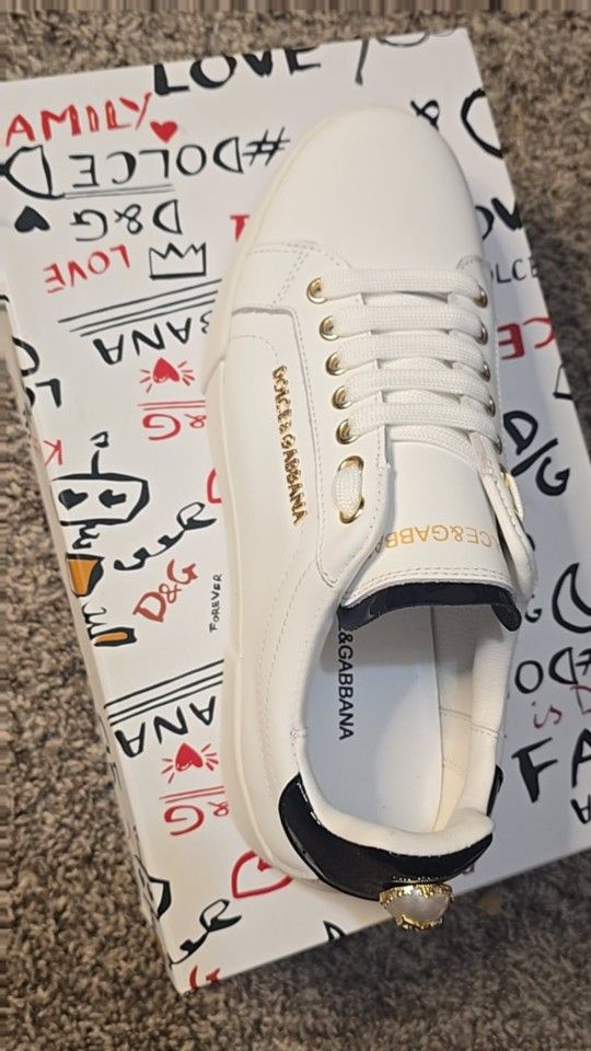 The Portofino lace-up sneakers from Dolce&Gabbana .