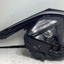 2022 2024 Kia Sportage right LED headlight (1C)