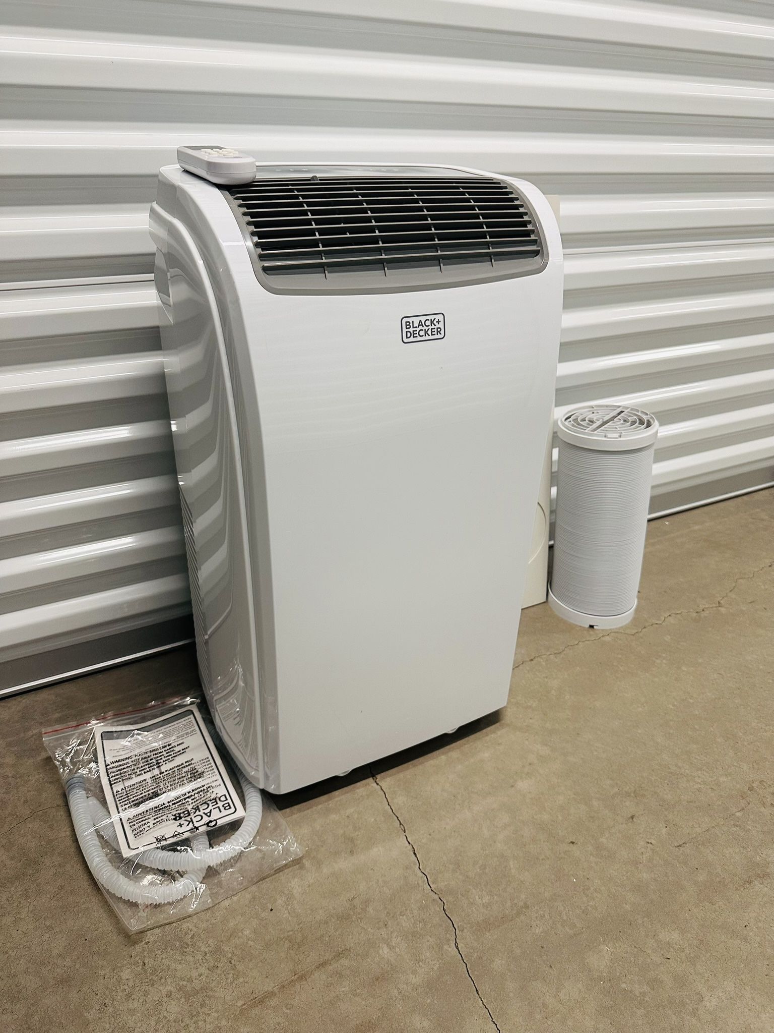 #18 Black + Decker 10,000 BTU Portable AC w/remote! 