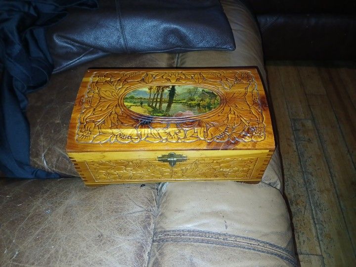 Vintage Cedar Jewelry Box 10.5" X 6.5" X 4"