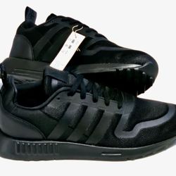 MEN'S SIZE 10.5 / WOMEN'S SIZE 12: ADIDAS MULTIX TRAINERS!!