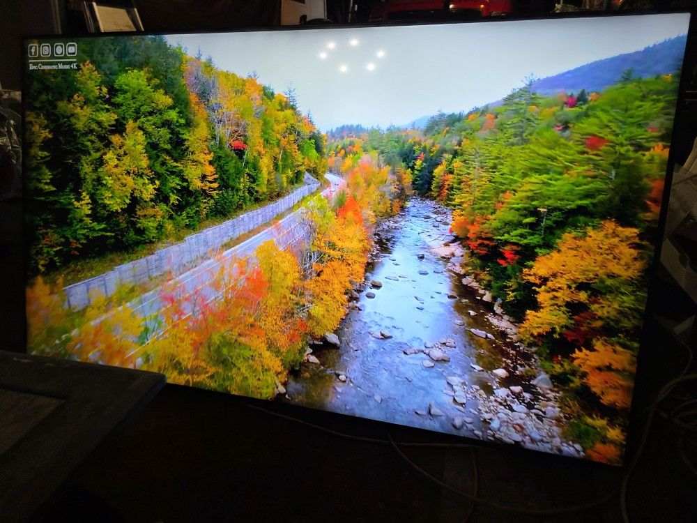 70" SAMSUNG  4K TV