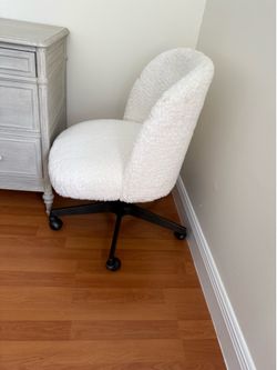 Rolling chair