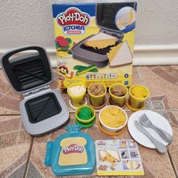 Play-Doh Kitchen Playset Creations Cheesy Sandwich