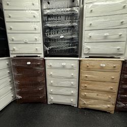 Beautiful 5 Drawer Chest 