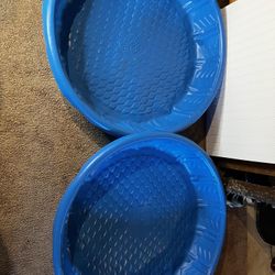 2 Plastic Kiddie Pools