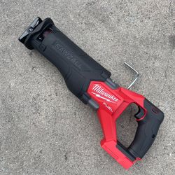 Milwaukee M18 FUEL GEN-2 18V Lithium-Ion Brushless Cordless SAWZALL Saw Reciprocating Saw (Tool-Only)  $165 New