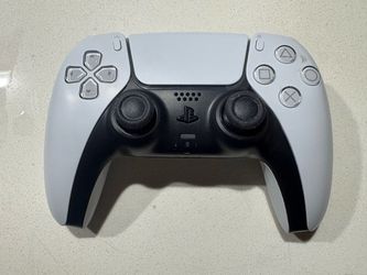 PS5 controller works perfect!