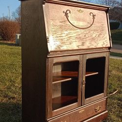 1904 Antique Ladies Desk