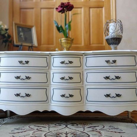 broyhill long dresser Discontinued Vintage Broyhill 6 Drawer Dresser With Large Mirror