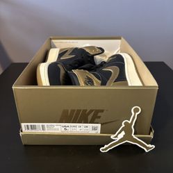 Jordan 1 Retro High OG Black Metallic Gold