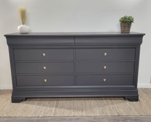 Vintage Thomasville Impressions 8-Drawer Dresser