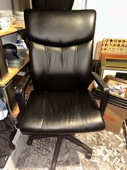 Black Leather Executive Office Chair High-Back Adjustable