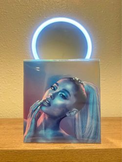 Ariana Grande Cloud