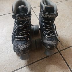 Skates 
