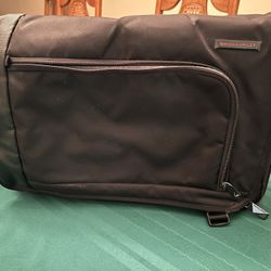 BRIGGS & RILEY Black Travelware Laptop Messenger Bag Black