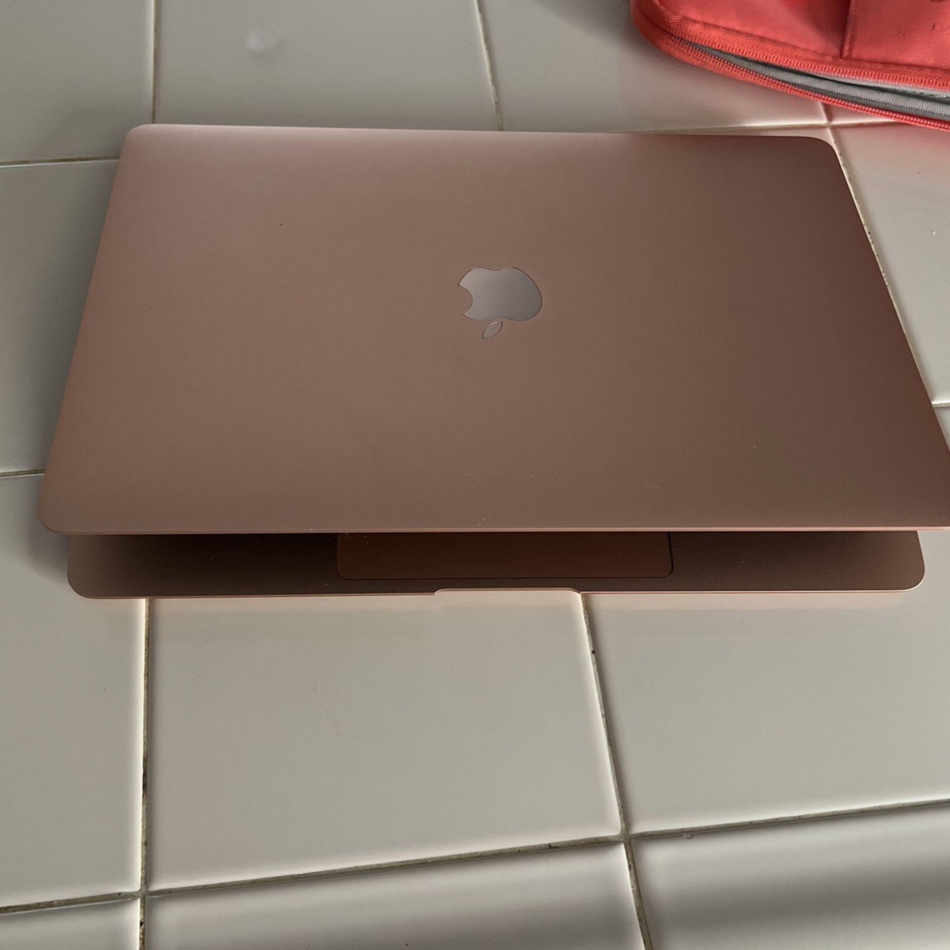 MacBook Air 13.3 Laptop