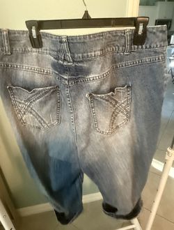 Lane Bryant Cuff Capri Blue Jeans